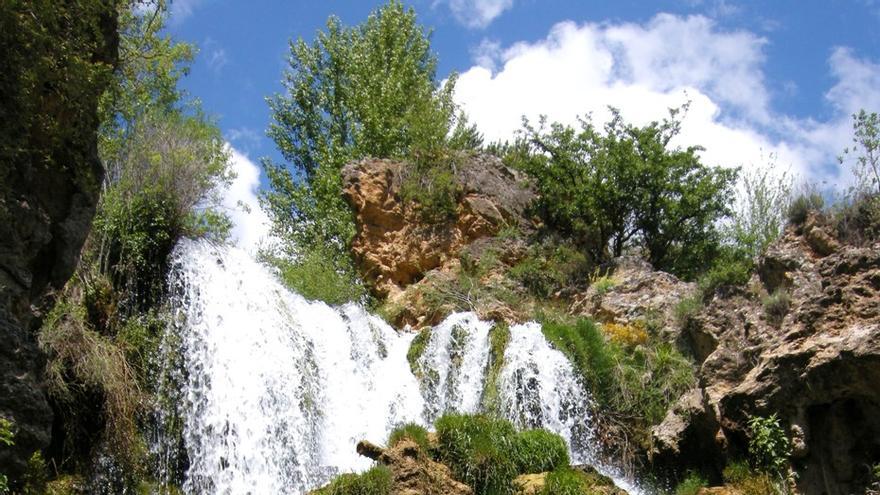 La cascada de Calomarde aparece en el último número de la revista &#039;National Geographic&#039;.