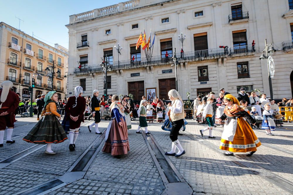 «Les Pastoretes» adoran al Niño en Alcoy