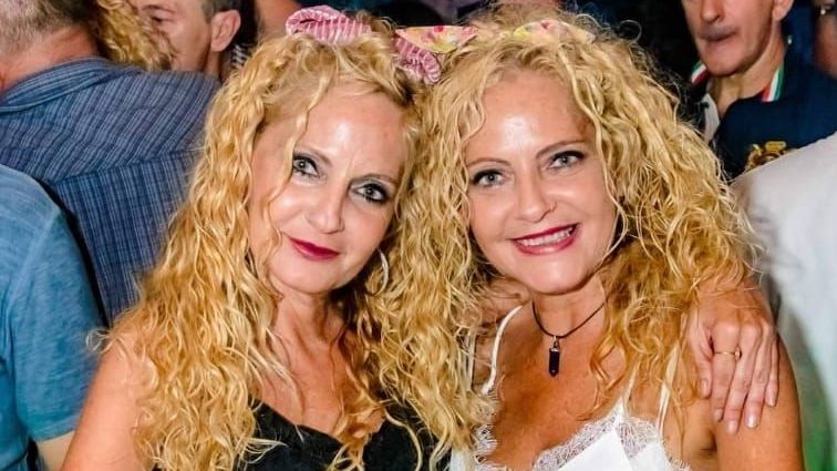 Pilar y Dolores Vázquez, las dos hermanas encarceladas por el asesinato de Pedro Fernández