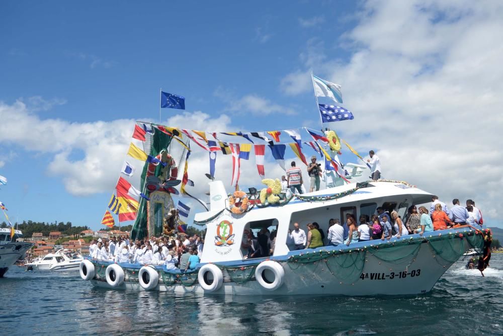 La Vírgen del Carmen conqusta los mares en A Illa de Arousa