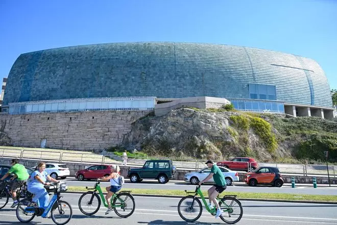 De Pelamios al Millenium: estas son las cuentas pendientes del paseo marítimo de A Coruña
