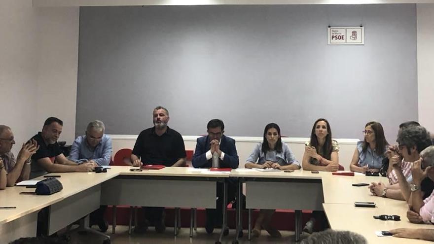 Reunión de la Ejecutiva Municipal del PSOE de Murcia ayer en la sede del PSRM-PSOE en Princesa.