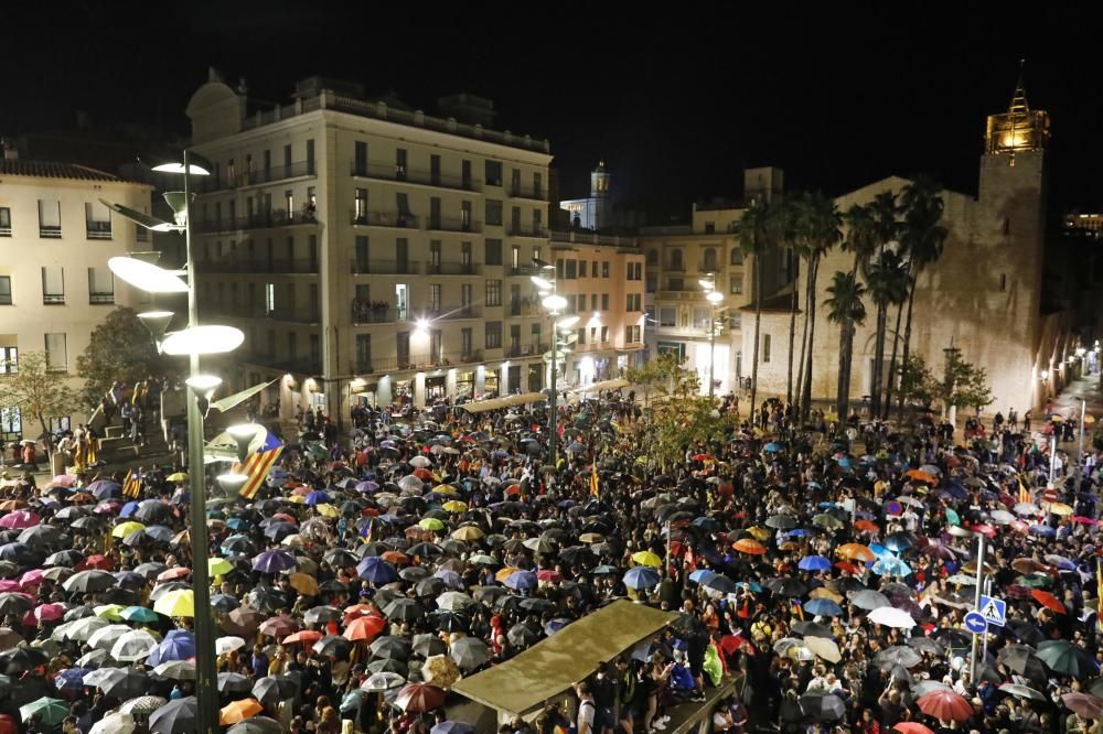 Multitudinària concentració a Girona per protestar contra la sentència del procés