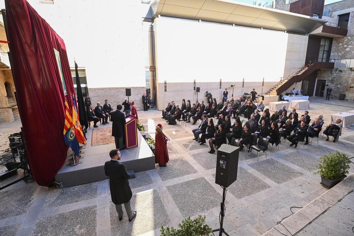 Así ha sido el acto cívico en el Palacio de Altamira de Elche para poner en valor la Trencà del Guió Así ha sido el acto cívico en el Palacio de Altamira de Elche para poner en valor la Trencà del Guió