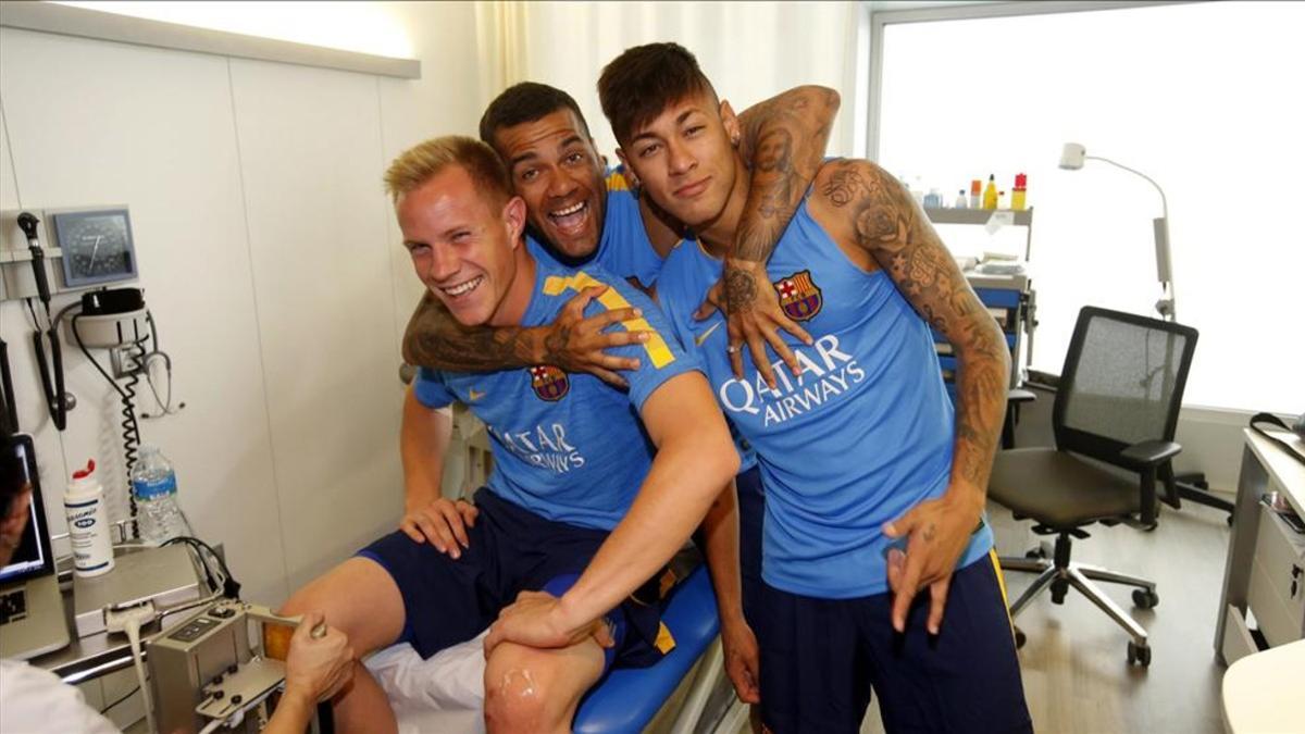 Ter Stegen y Neymar, en su etapa en el Barça junto a Alves