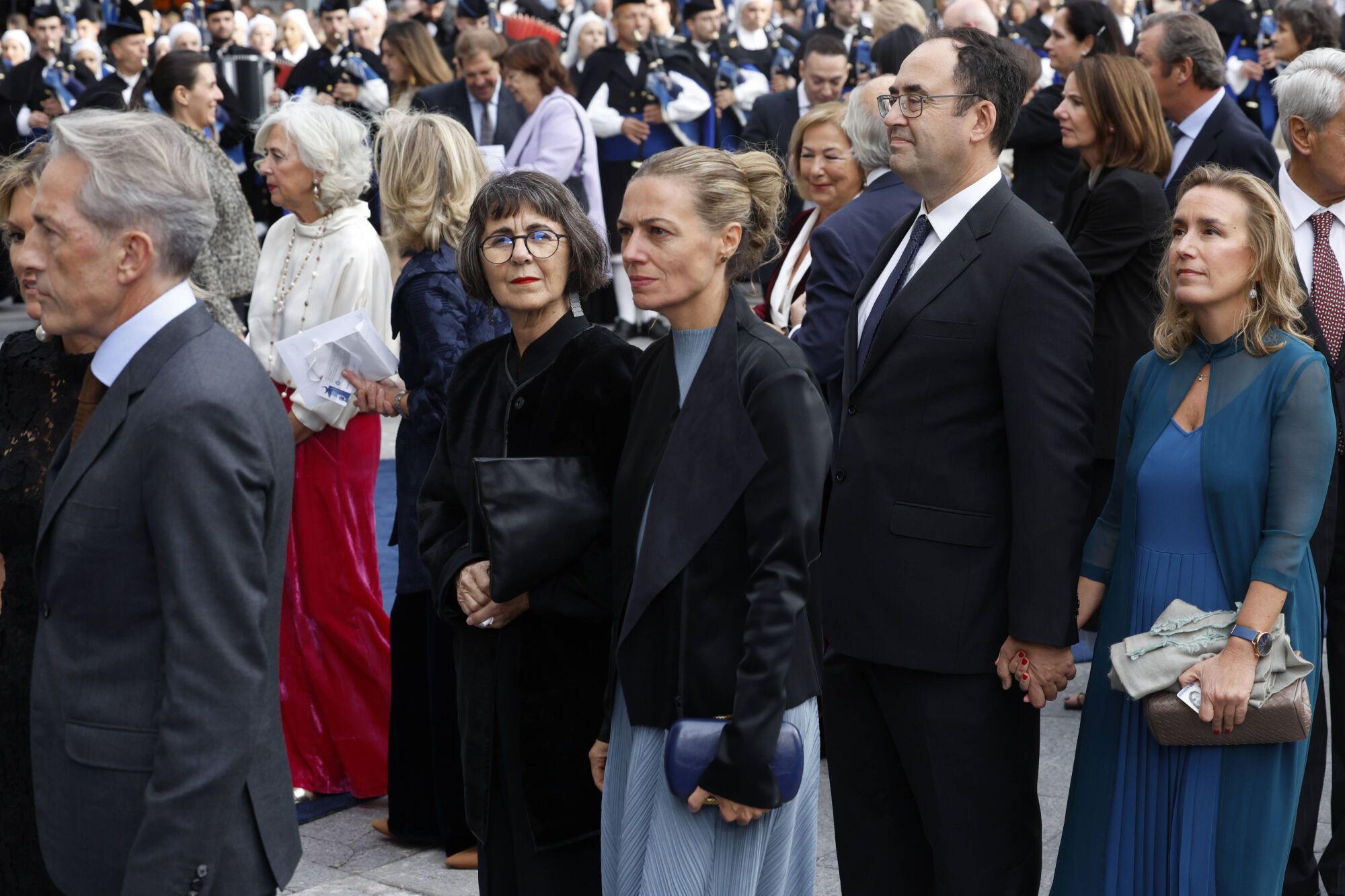  Así fue la llegada de los invitados a los premios "Princesa de Asturias" y su paso por la alfombra azul