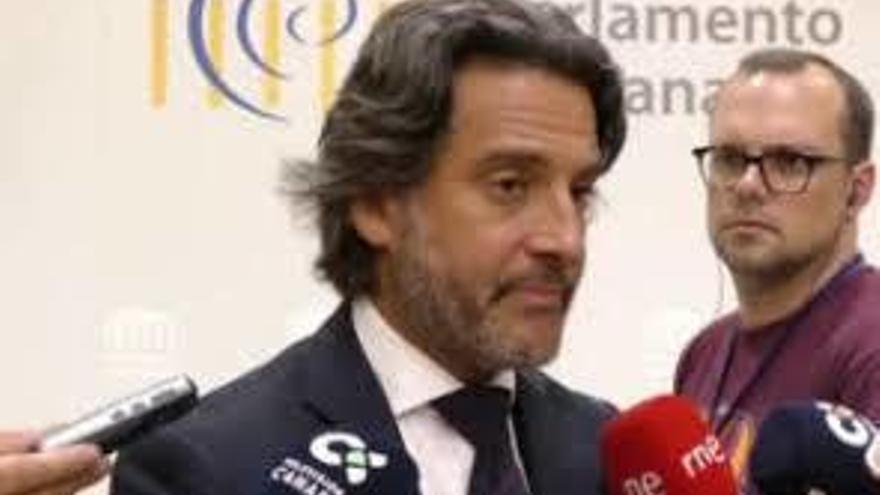 Gustavo Matos, presidente del Parlamento de Canarias ren una imagen de archivo.