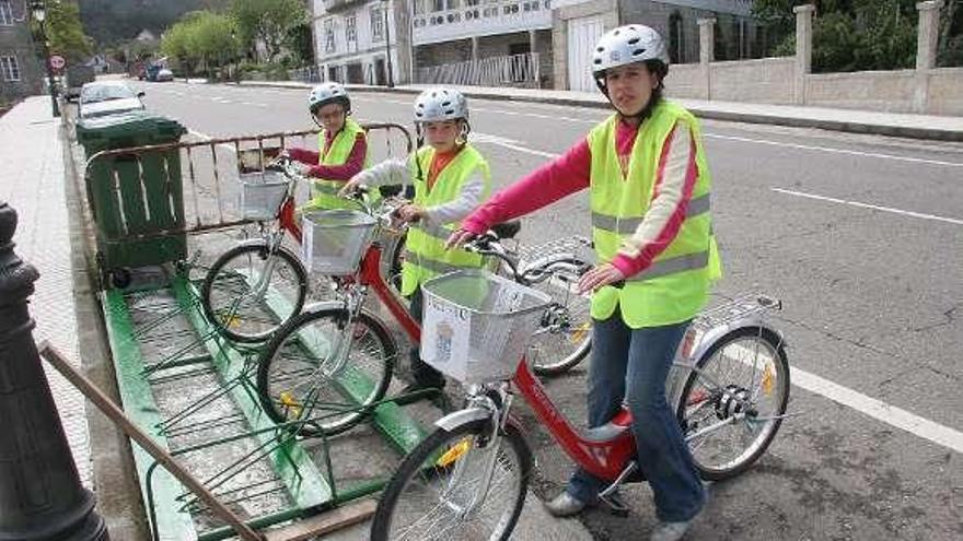 En Ourense también hay un servicio de préstamo de bicis.  // Iñaki Osorio