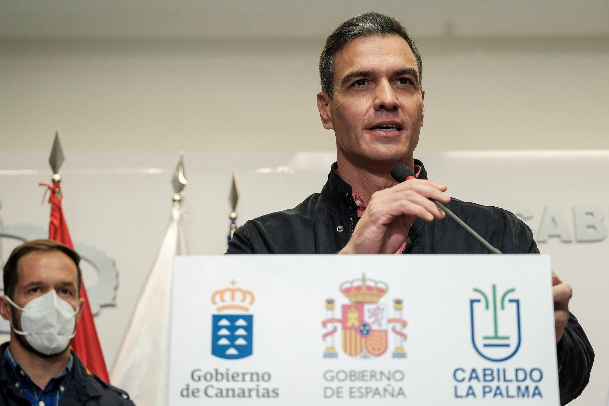 El presidente del Gobierno, Pedro Sánchez, comparece en rueda de prensa en La Palma
