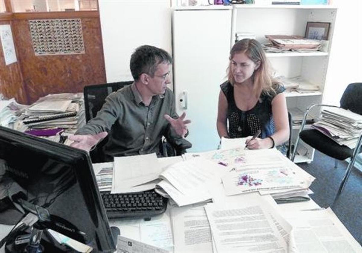 Seguint l’evolució 8Xavier Rodó i Rachel Lowe, a l’Institut Català de Ciències del Clima (IC3). Seguint l’evolució 8Xavier Rodó i Rachel Lowe, a l’Institut Català de Ciències del Clima (IC3).