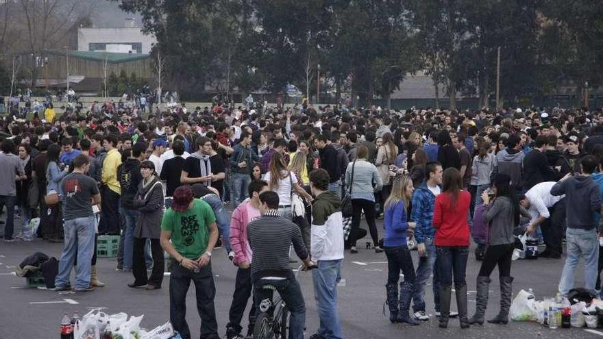 La fiesta de Ingenieros cuando se realizaba en el parque Inglés de Gijón.