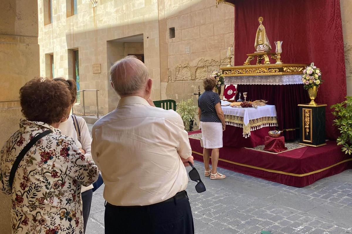 El fervor se instala en las calles de Elche por el Corpus Christi