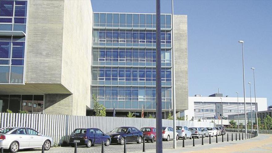 Los cuatro principales ayuntamientos de Extremadura reclaman a la Junta 12 millones de IBI