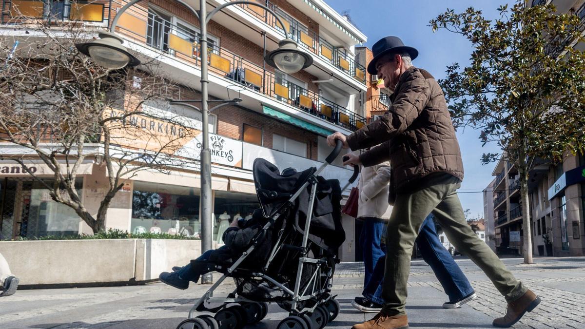El Gobierno aprueba solo trabajar la mitad de las horas de la jornada laboral diaria a padres con menores de 12 años o cuidado de mayores para que puedan conciliar: válido tanto para hombres como mujeres