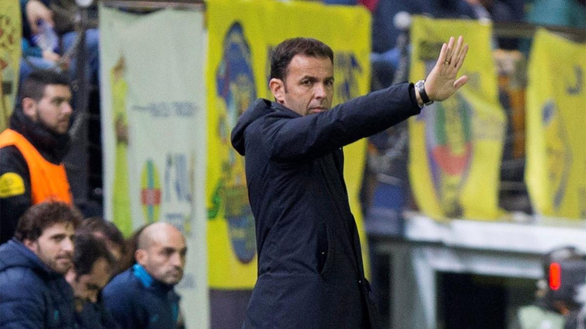 Javier Calleja, entrenador del Villarreal, espera que su equipo dé la cara ante el Barça