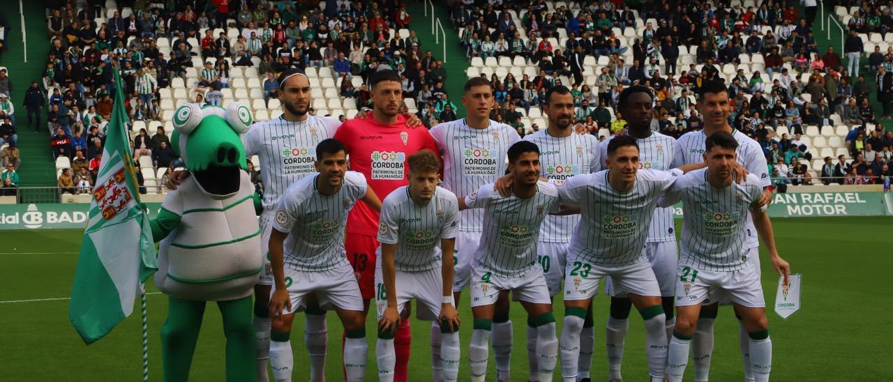 Equipo titular del Córdoba CF, este domingo en El Arcángel, ante el Linares Deportivo.