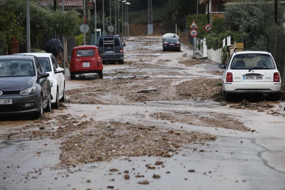 Carretera tallada per la pluja a Sant Julià de Ramis