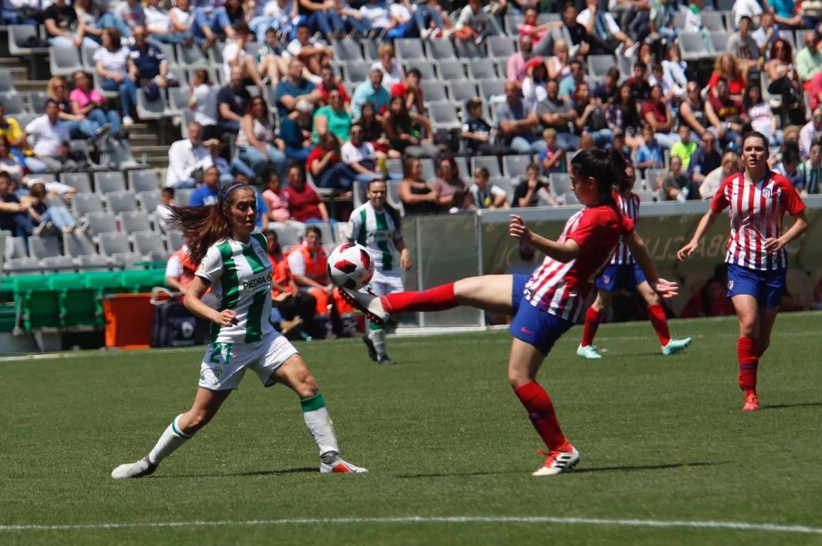 La afición cordobesista apoya al equipo femenino