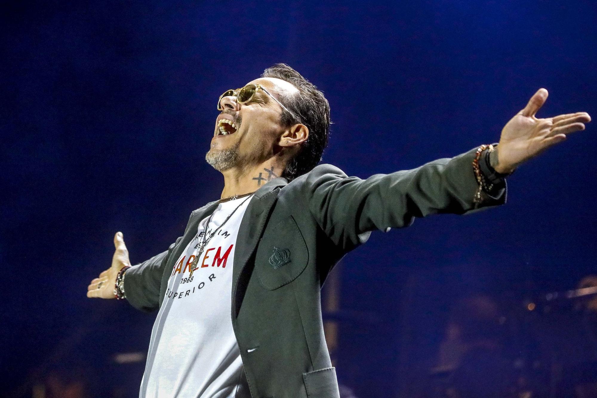 Marc Anthony ofrece su primer concierto en la isla ante 10.000 personas