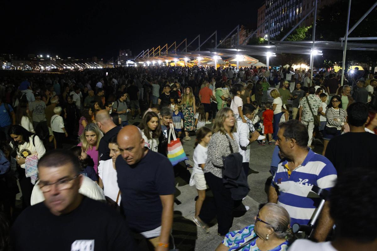 Así fue el espectáculo de drones de Gijón. Así fue el espectáculo de drones de Gijón.