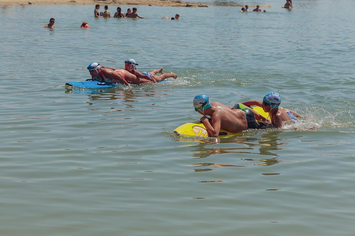 Bañistas en Proserpina.