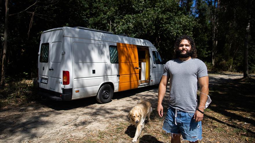 Las furgonetas no son (solo) para el verano: así es vivir todo el año sobre cuatro ruedas en Galicia