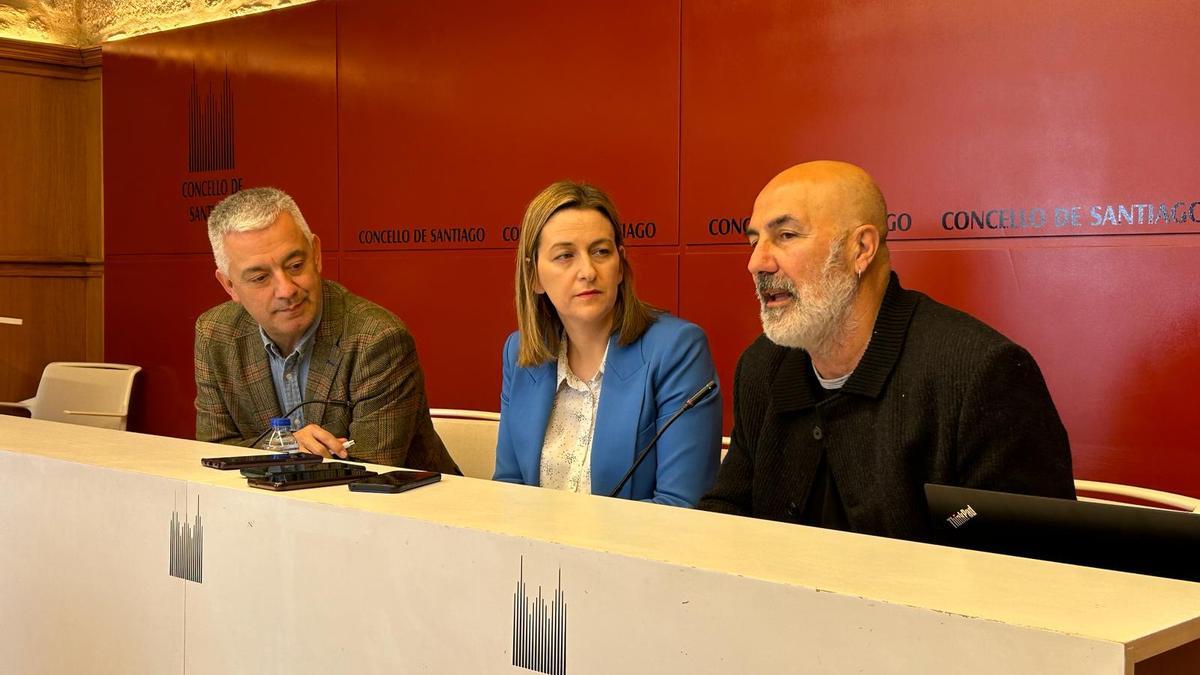 Valentín García, Míriam Louzao e Antón Lopo durante a presentación