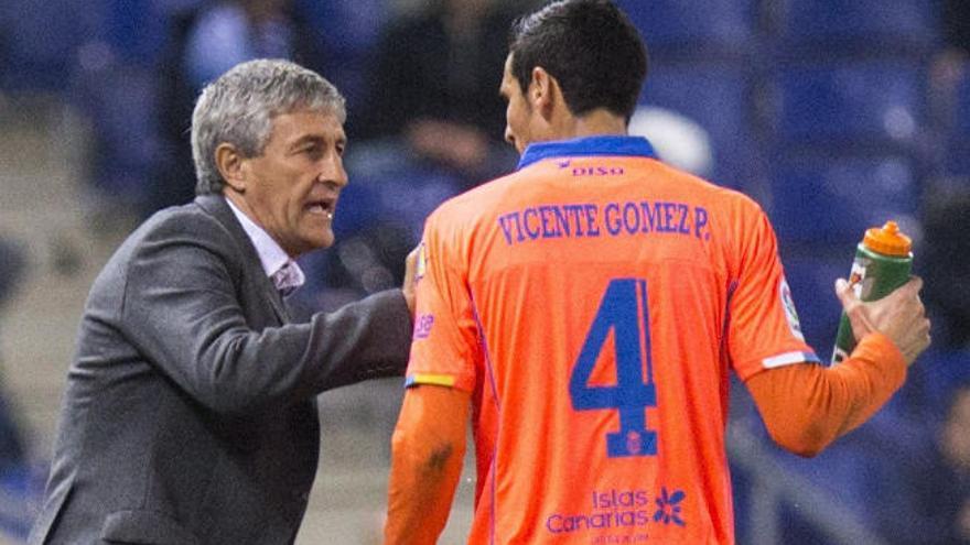 Setién y Vicente Gómez, durante el partido Espanyol - UD Las Palmas.