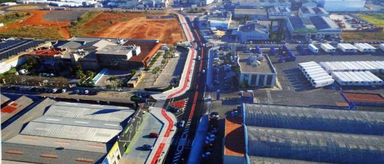 Imagen aérea del polígono de la carretera de Albalat, el más importante de la ciudad de Alzira.