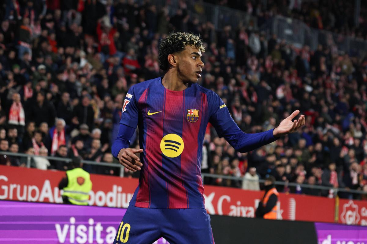 Lamine Yamal durante el partido contra el Girona