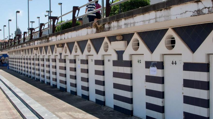 Gozón abre el plazo para solicitar el uso de casetas de la playa de Luanco durante el verano