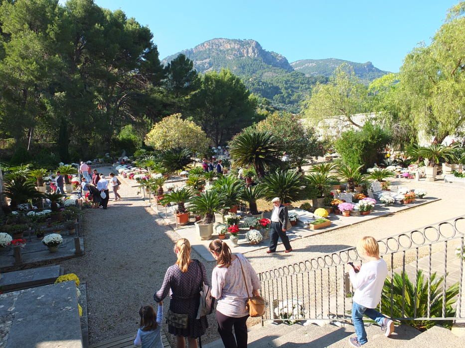 Visita a los cementerios de Mallorca