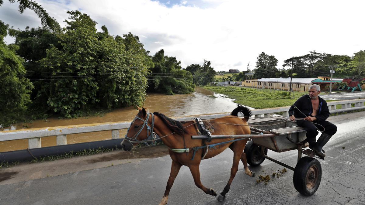 Las intensas lluvias dejan al menos tres muertos y miles de evacuados en Cuba