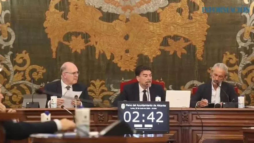 Barcala responde sobre Les Naus en el pleno del Ayuntamiento de Alicante