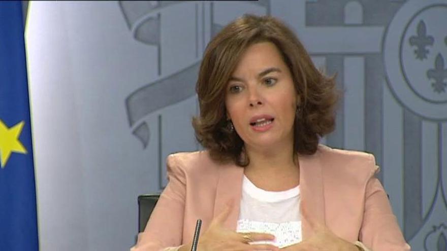 Sáenz de Santamaría, sobre la crisis del PSOE: "No debemos inmiscuirnos"