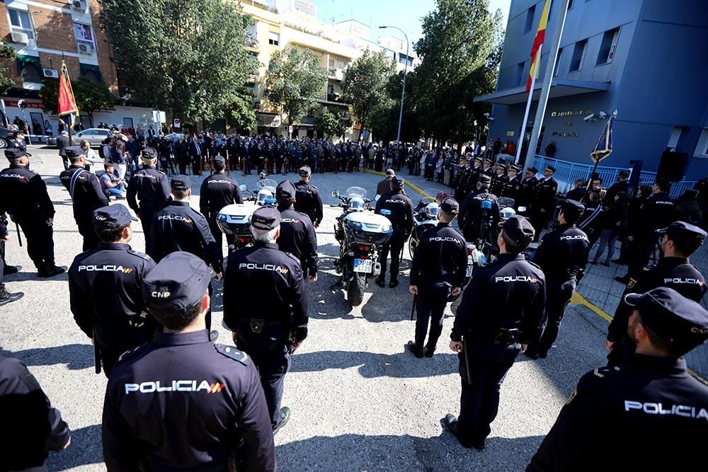 Inauguración del monolito y la plaza de la Policía Nacional