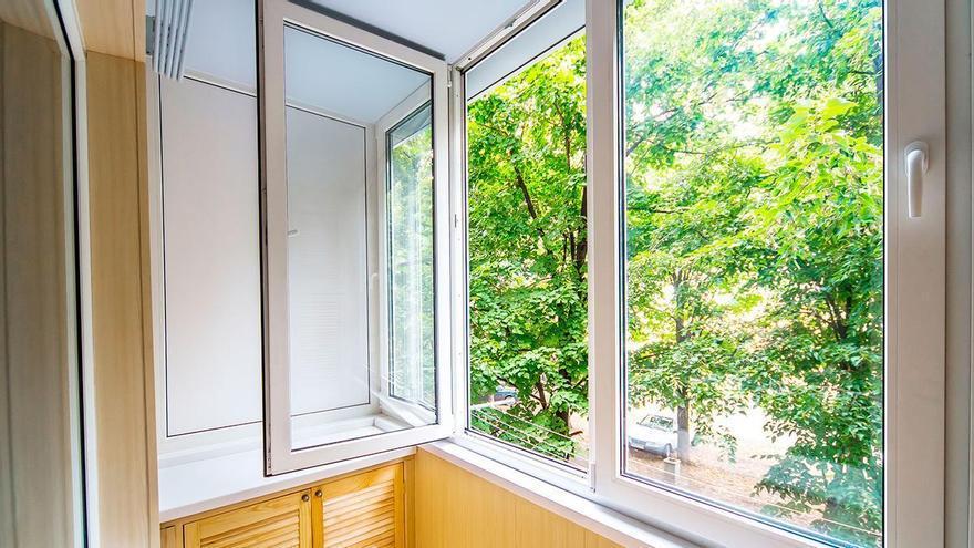 Papel de aluminio en la ventana: la razón por el que la gente lo está poniendo en la ventana