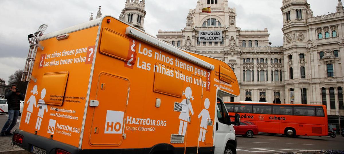 La campaña de Hazte Oír ha genrado multitud de críticas