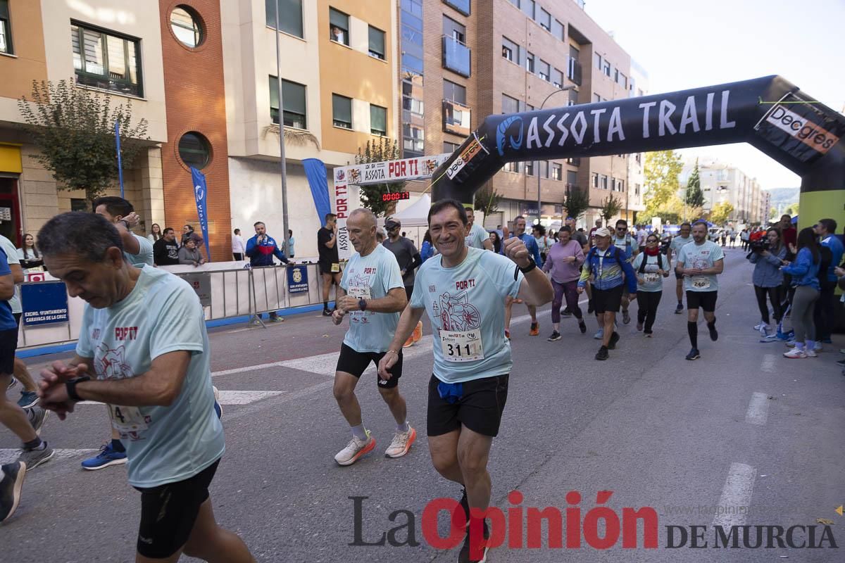 Carrera '10K Assota por ti' en Caravaca (salida y giro primera vuelta)
