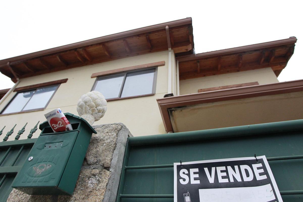 El impuesto de plusvalía grava el aumento del valor de una propiedad mientras se posee.
