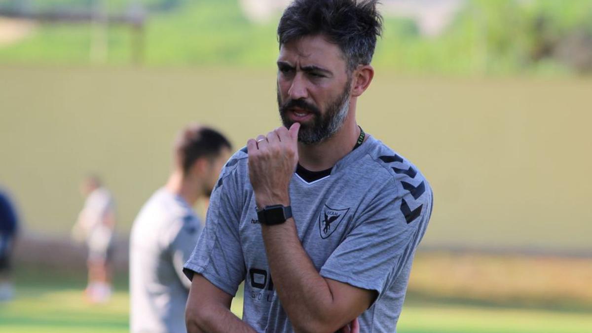 Molo, durante un entrenamiento en El Mayayo. | PRENSA UCAM MURCIA CF