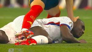Nacho agredió a Kolo Muani antes del gol de Francia