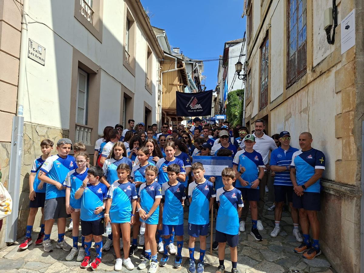 En imágenes: Los nadadores toman las calles de Navia en un ambiente "espectacular" En imágenes: Los nadadores toman las calles de Navia en un ambiente "espectacular"
