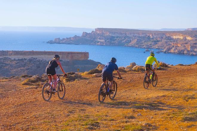 Ciclistas en Malta