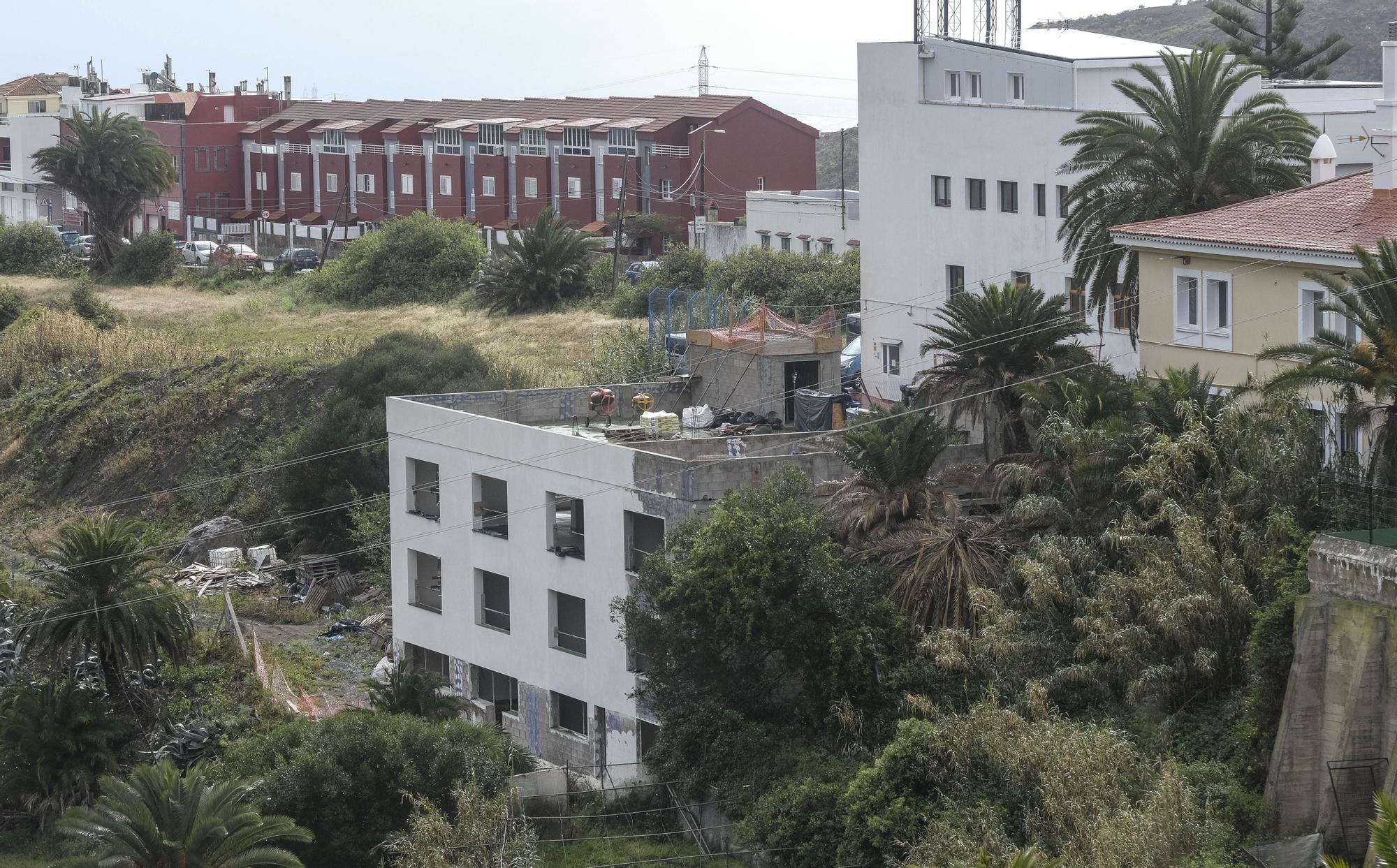 Urbanismo paraliza las obras del albergue en El Fondillo al carecer de licencia