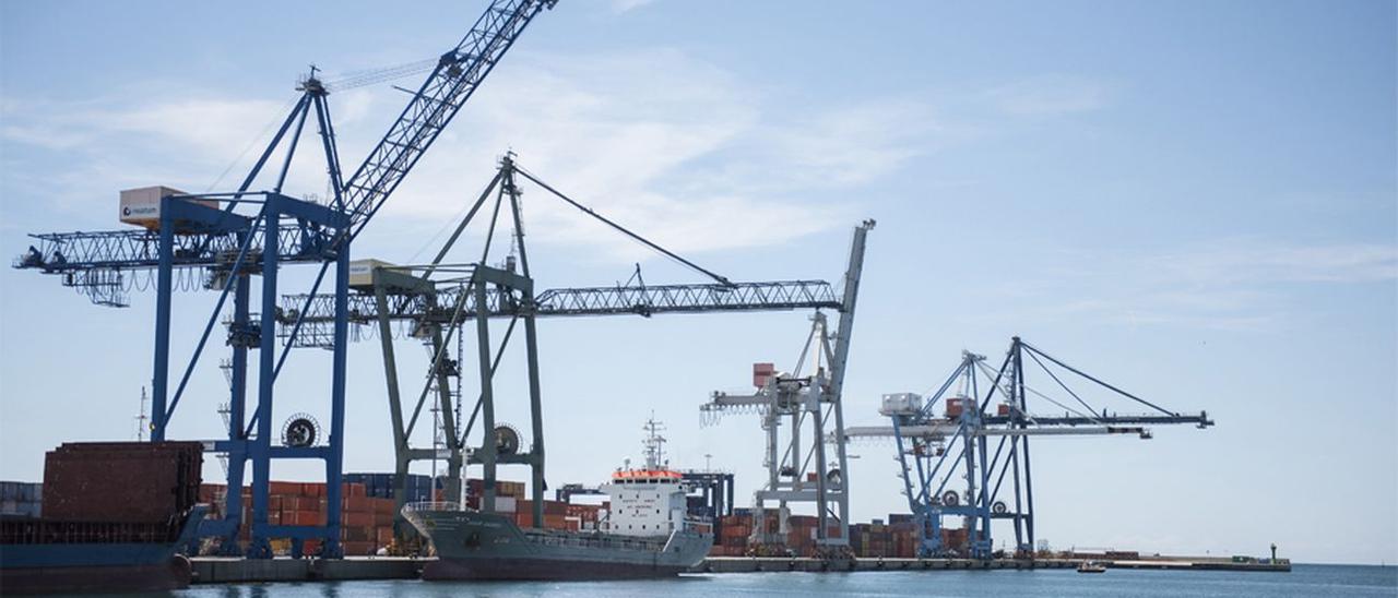 Vista de la terminal polivalente que Noatum explota en el puerto de Castelló