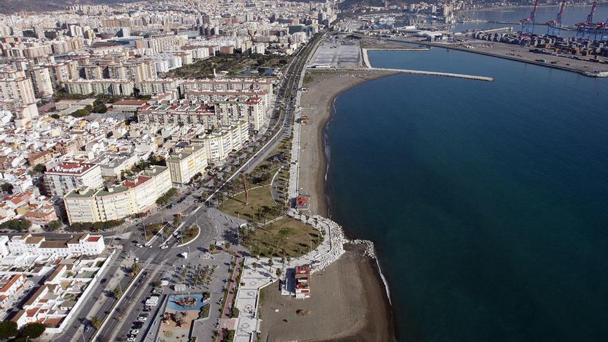 Vista aérea del paseo marítimo Antonio Machado.