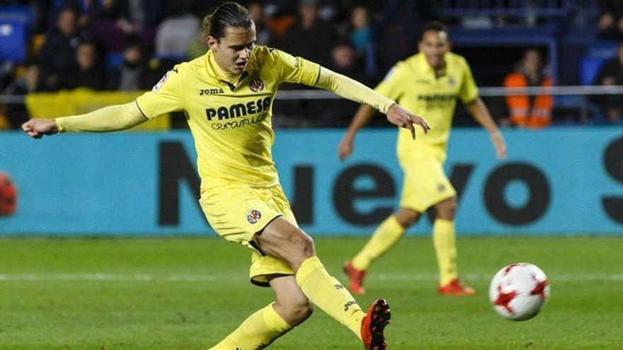 El Villarreal derrota al Levante y mete más presión al Real Madrid (2-1)