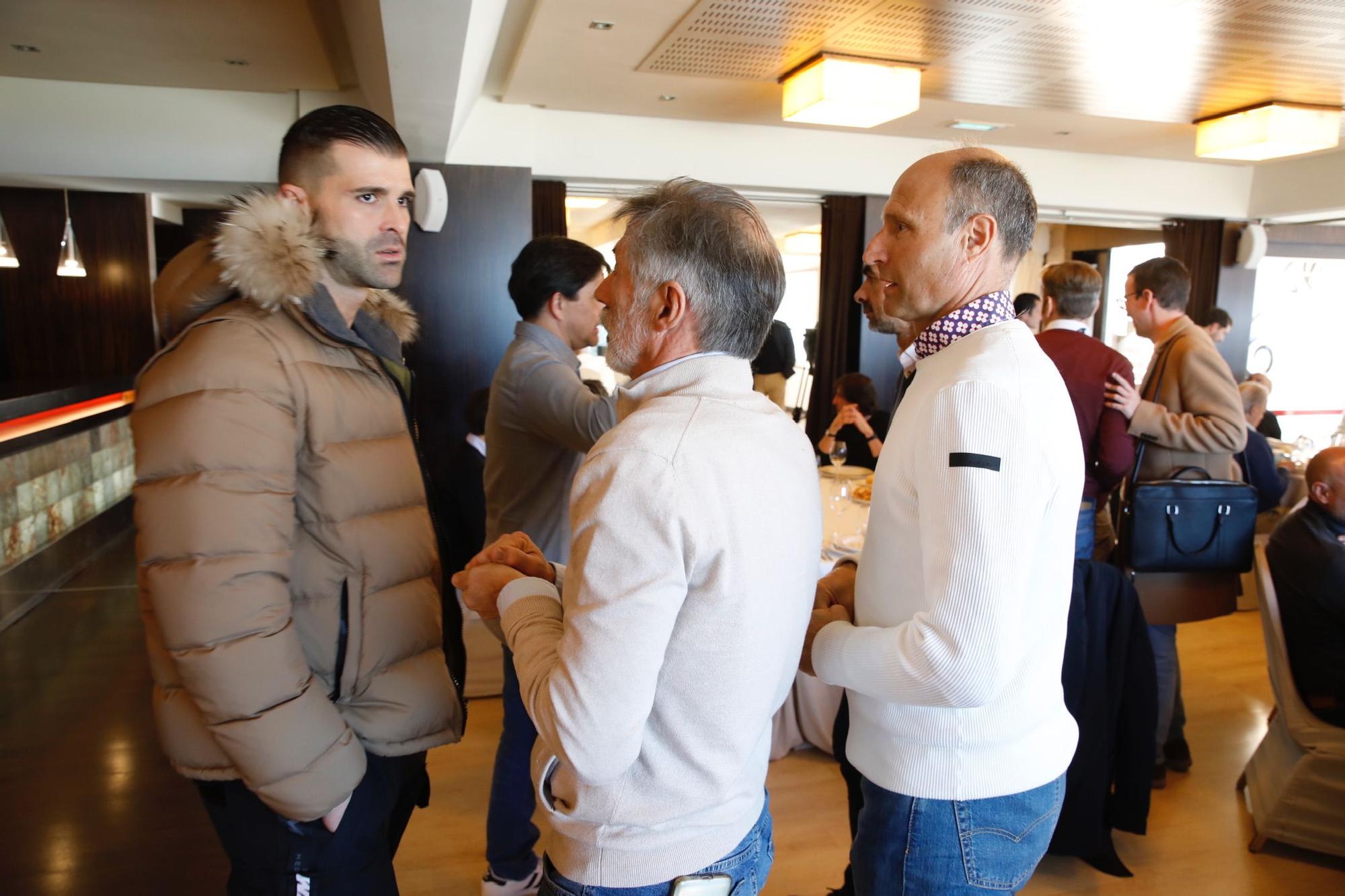 EN IMÁGENES: Abelardo recibe la insignia de oro de los veteranos del Sporting