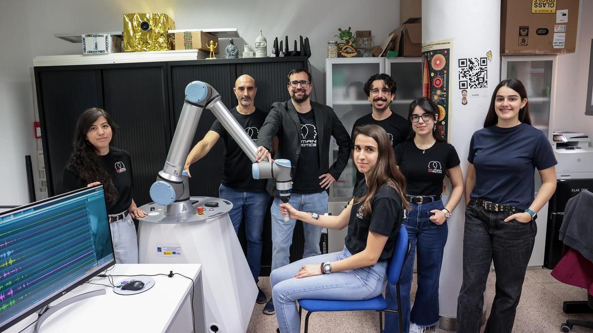 La sección de Neurorehabilitación robótica de la UA, que ha diseñado la tecnología para mejorar la recuperación tras un ictus